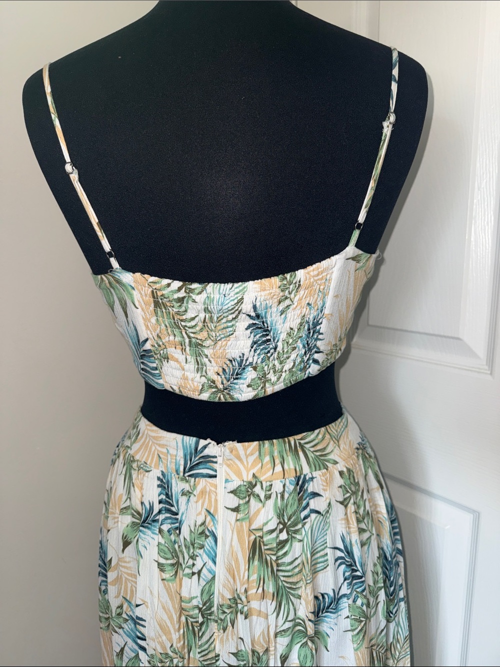 Windsor Tropical Print Two-Piece Set in Teal & Cream - Picture 7 of 9